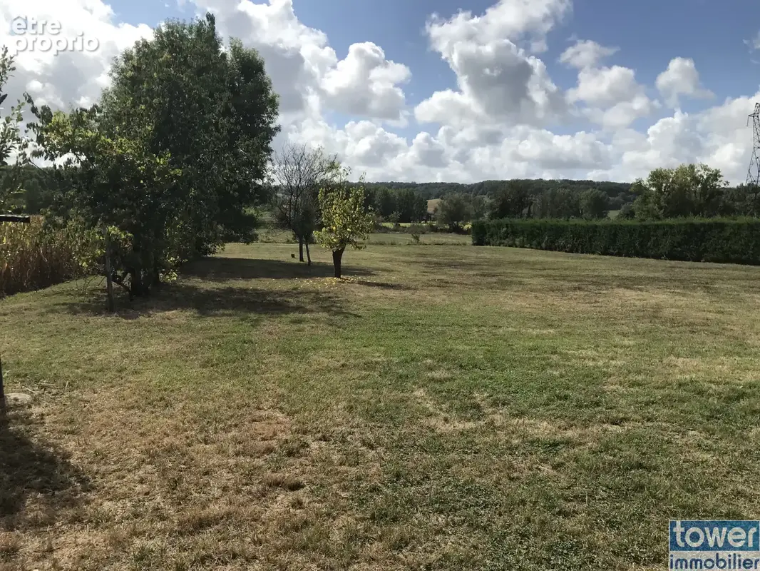 Superbe corps de ferme sur 1 hectare avec gite indépendant à rénover, séchoir à tabac et nombreuses dépendance - photo 25