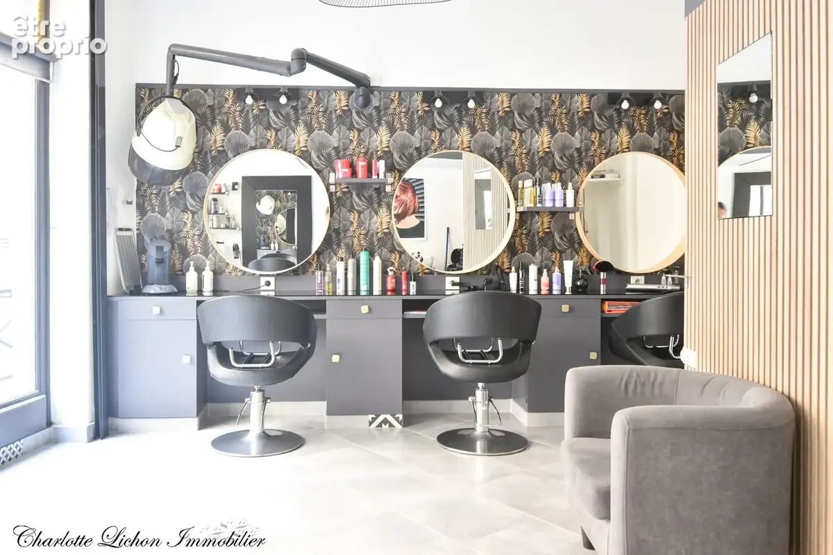 Vente des murs et du fonds de commerce - salon de coiffure de 31 m2 - appartement de 34 m2 - photo 2