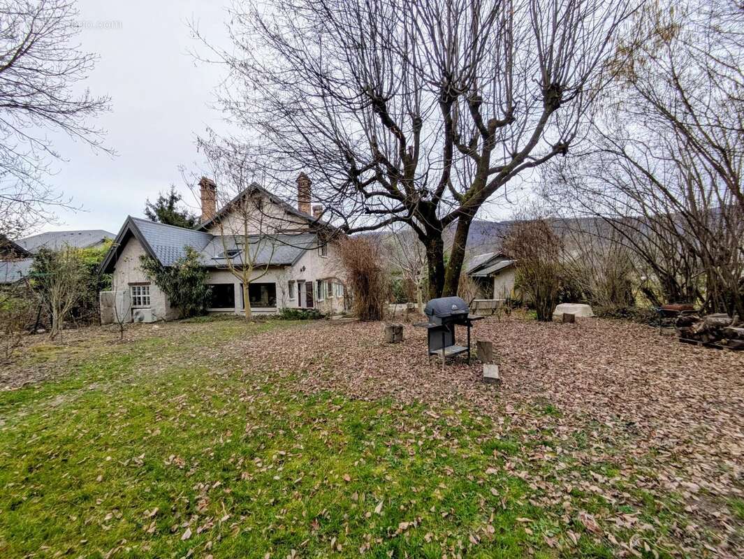 Maison à COISE-SAINT-JEAN-PIED-GAUTHIER