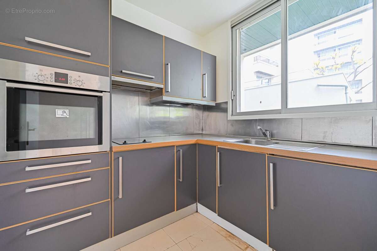 Appartement à PARIS-12E
