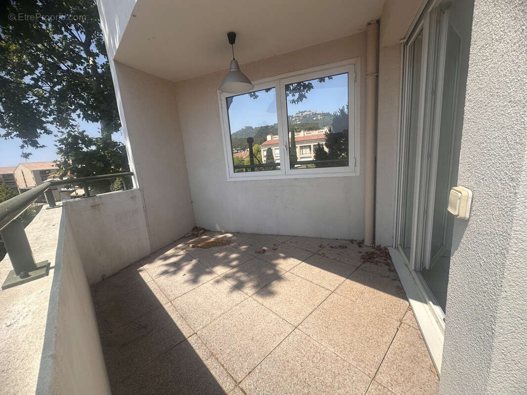 Appartement à SIX-FOURS-LES-PLAGES
