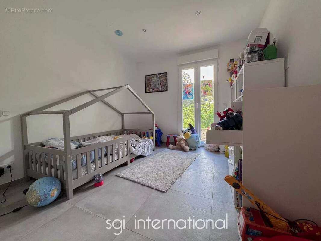 Maison à LA GARDE-FREINET