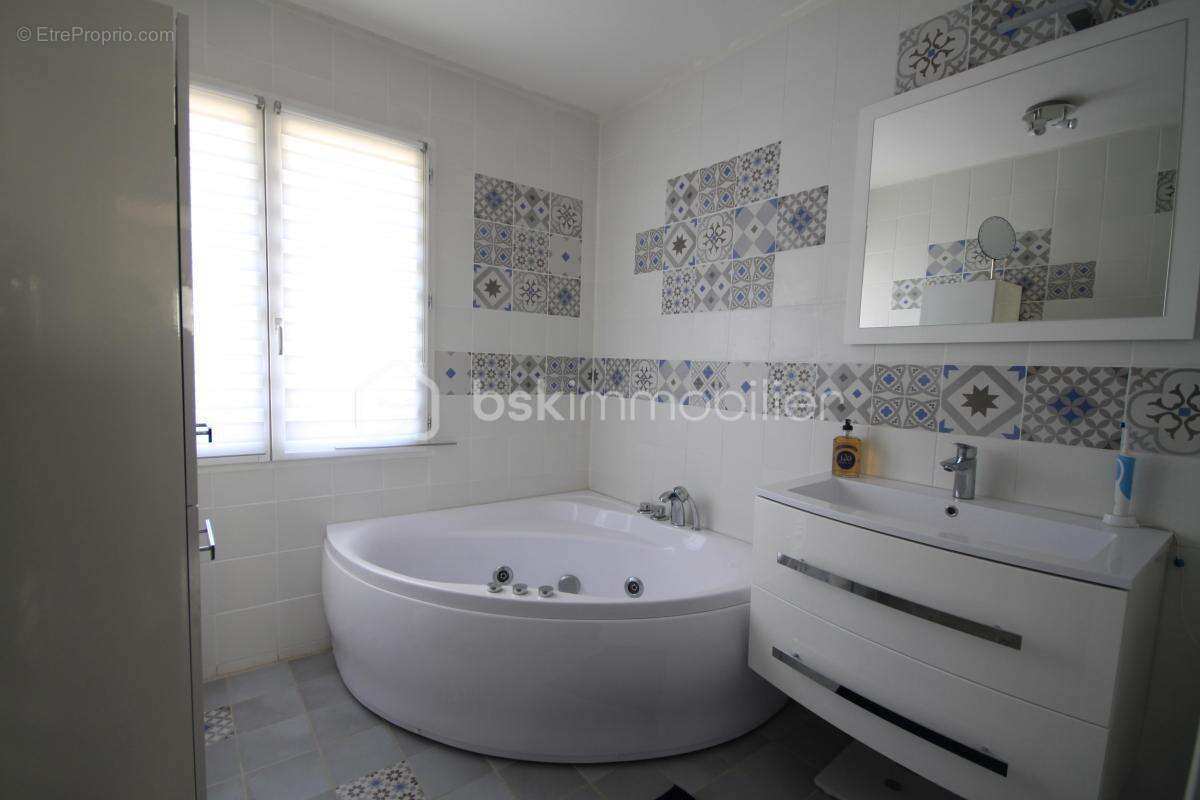 Maison à MILLY-LA-FORET