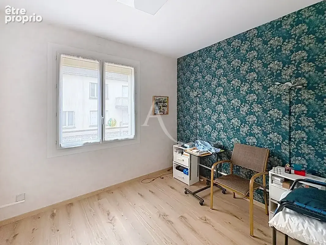Maison de plain-pied 94 m² à Distré (Pocé), proche des commerces. - photo 7
