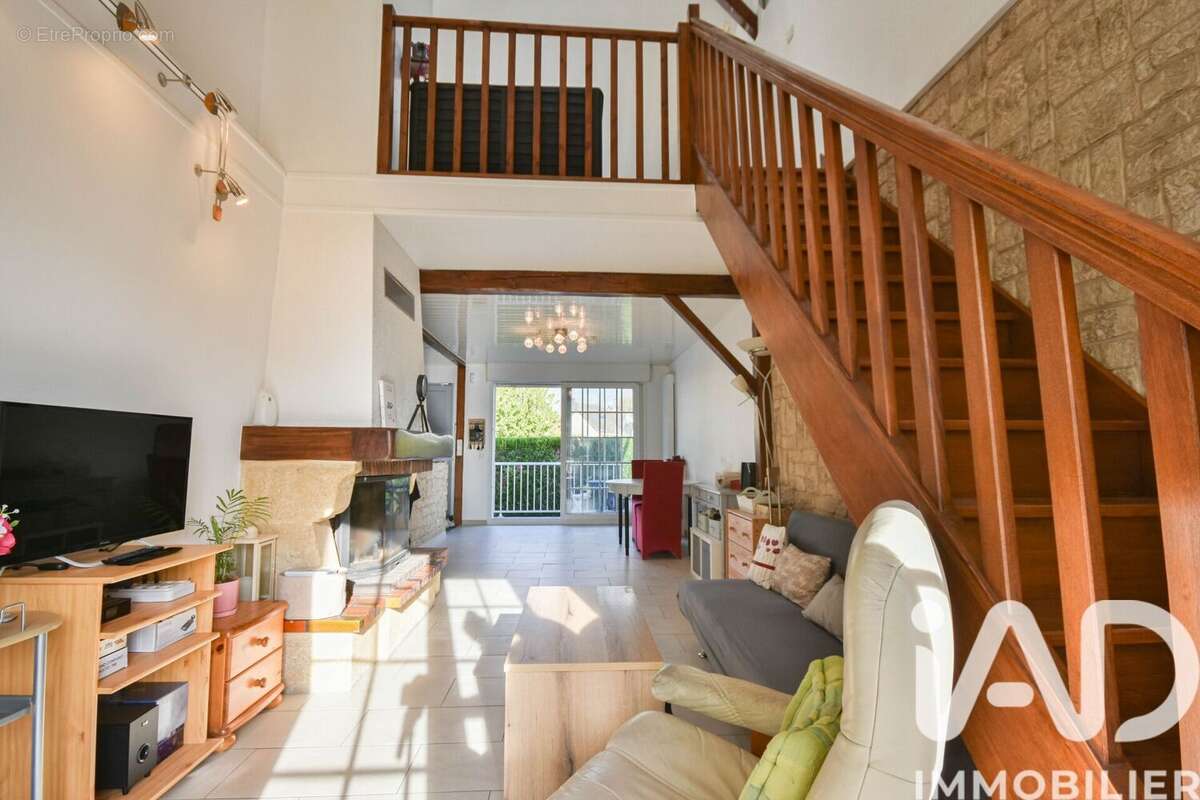 Photo 4 - Maison à BEYNES