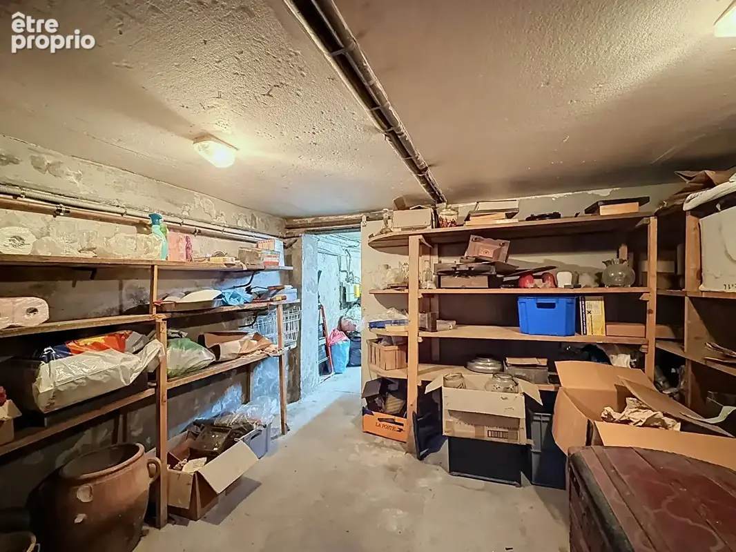 Montreuil, 400 metres du metro croix de chavaux, maison annees 30 avec veranda, sous-sol, jardin, remise et atelier - photo 8