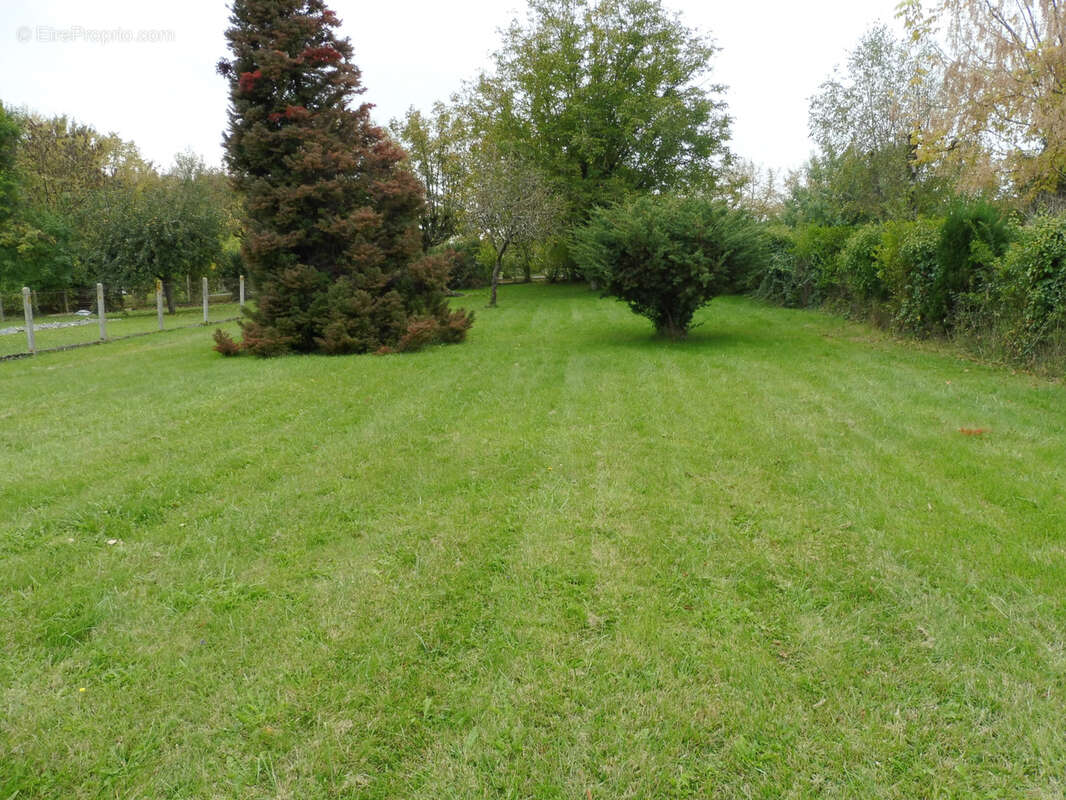 Riberac proche commerces - photo 3