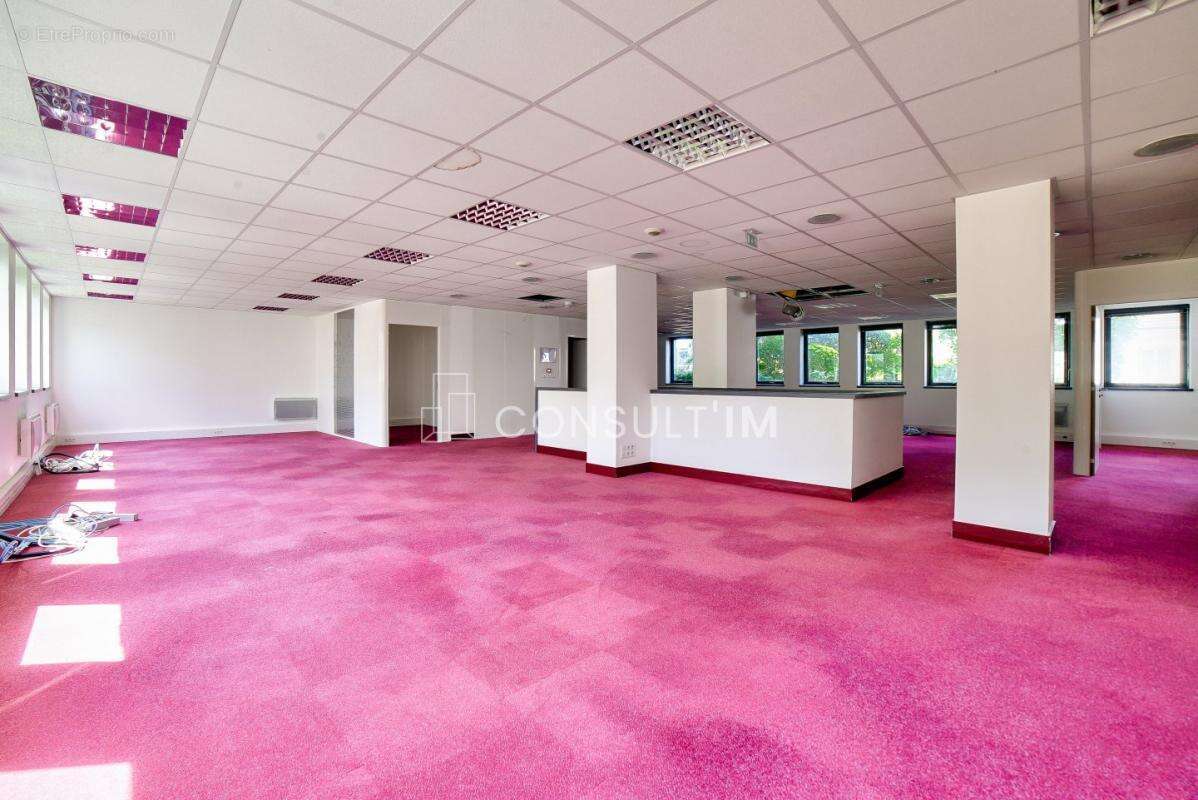 Commerce à COURBEVOIE