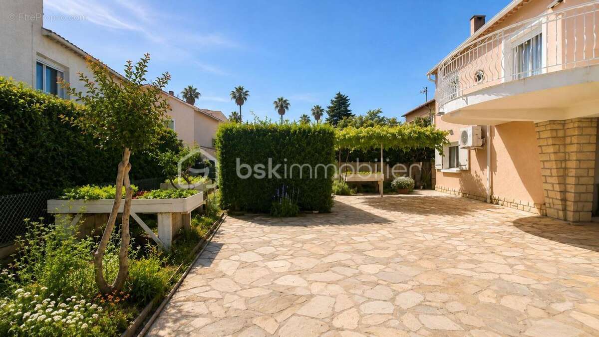 Maison à HYERES