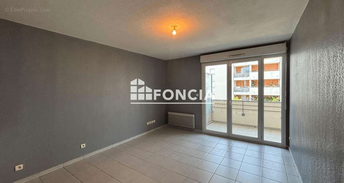 Avignon proche rempart Beau T2 avec balcon et parking - photo 2