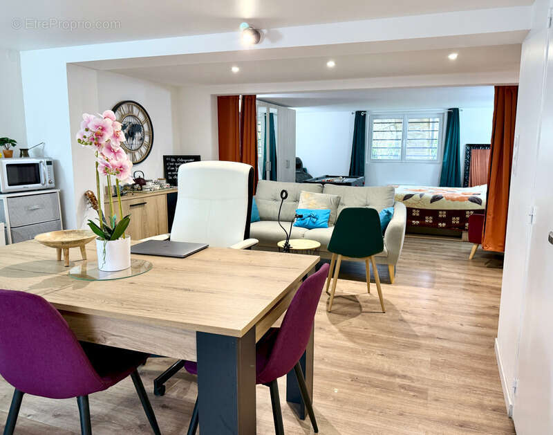 Maison à vendre à VILLERS ALLERAND (51), une maison principale sur deux niveaux, un logement indépendant, une piscine extérieure - photo 9