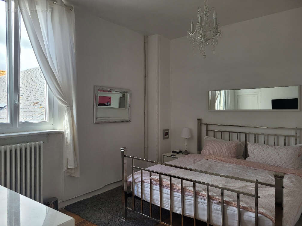 Jolie maison en Pierre F4 en coeur de village ! - photo 8
