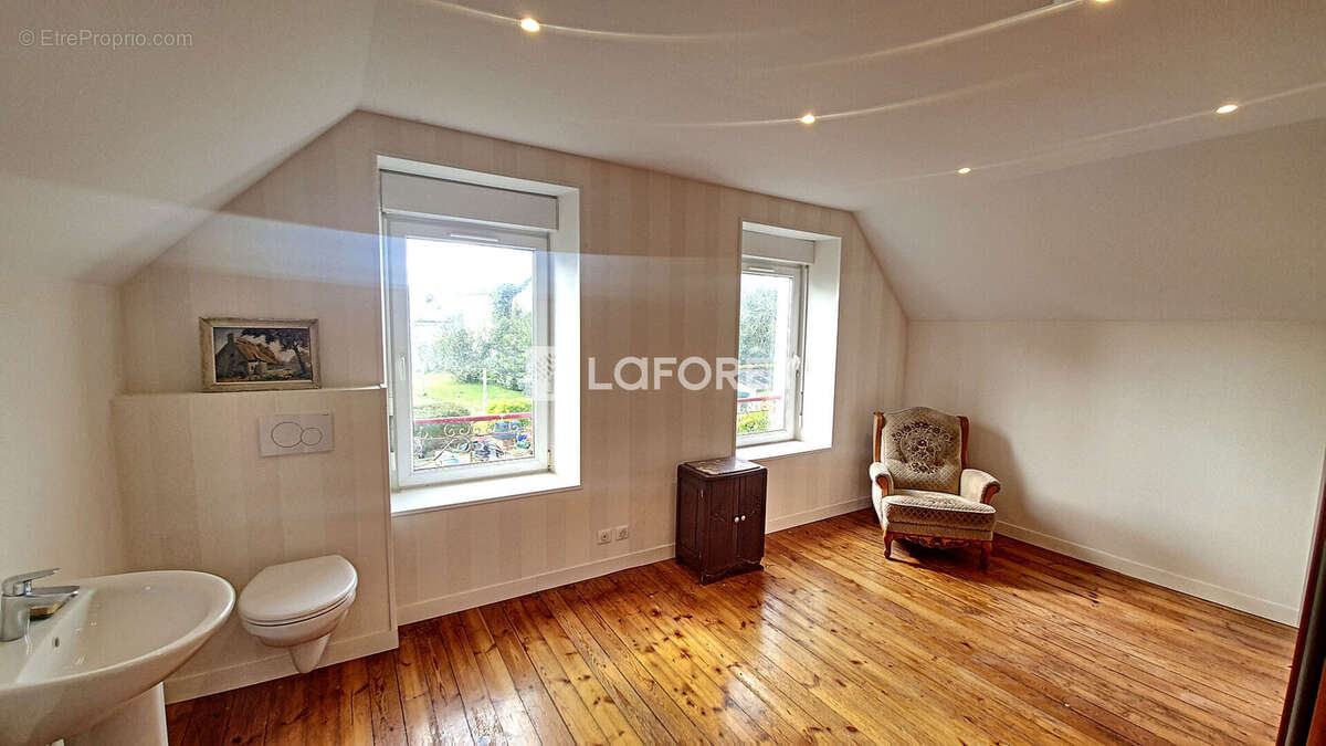 Appartement à TREFFIAGAT