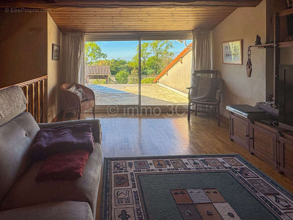 Maison à SAUZE-VAUSSAIS