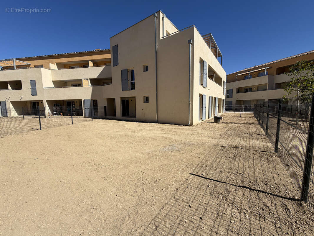 Appartement à MEYRARGUES