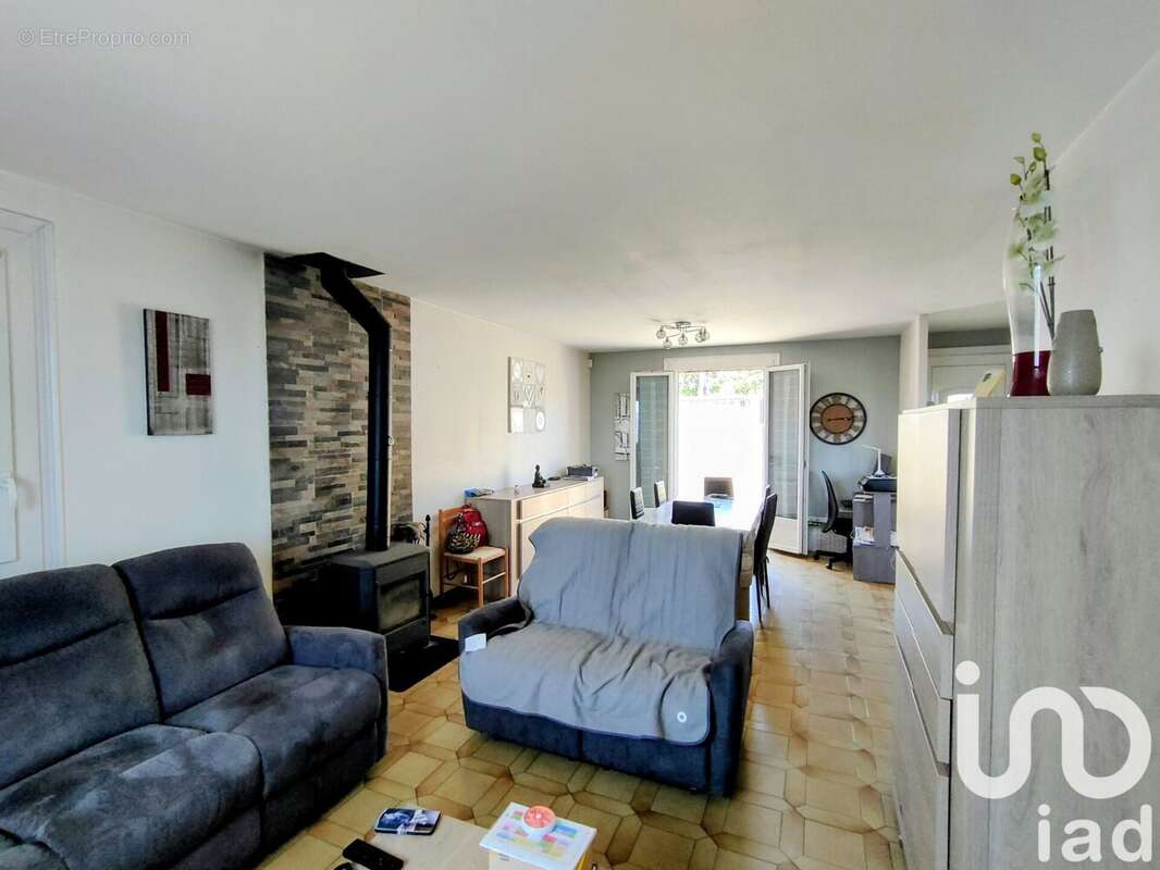 Photo 2 - Maison à BESSE-SUR-BRAYE