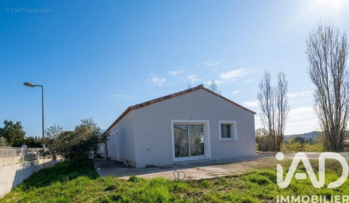 Photo 1 - Maison à VACQUIERES