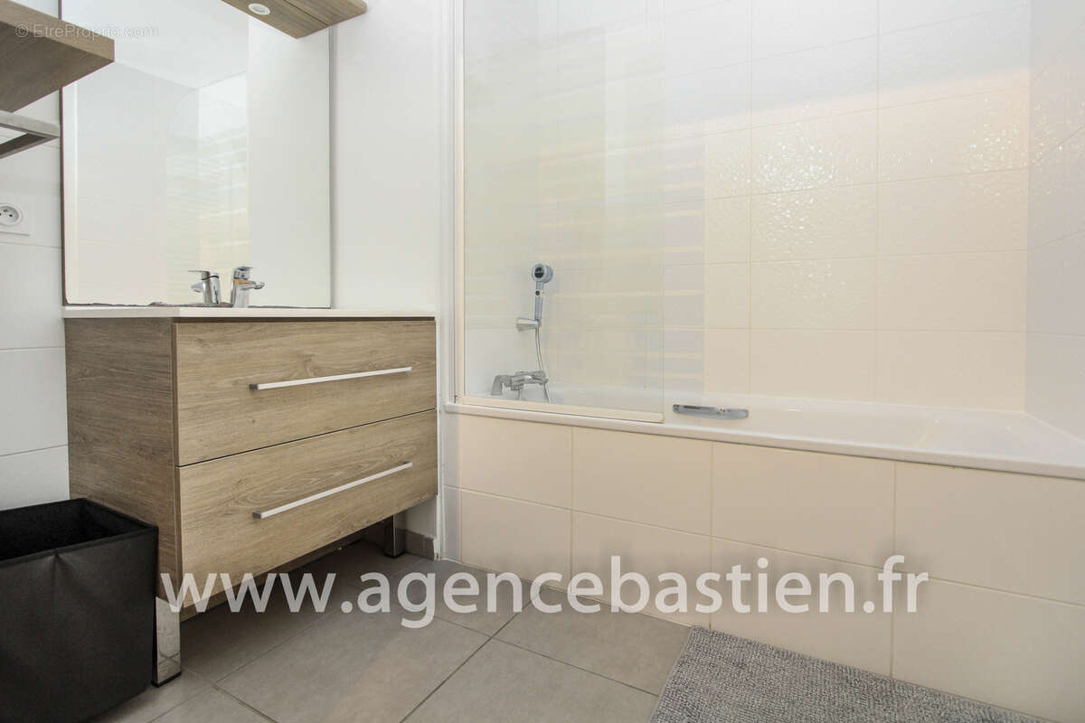 Appartement à FERNEY-VOLTAIRE