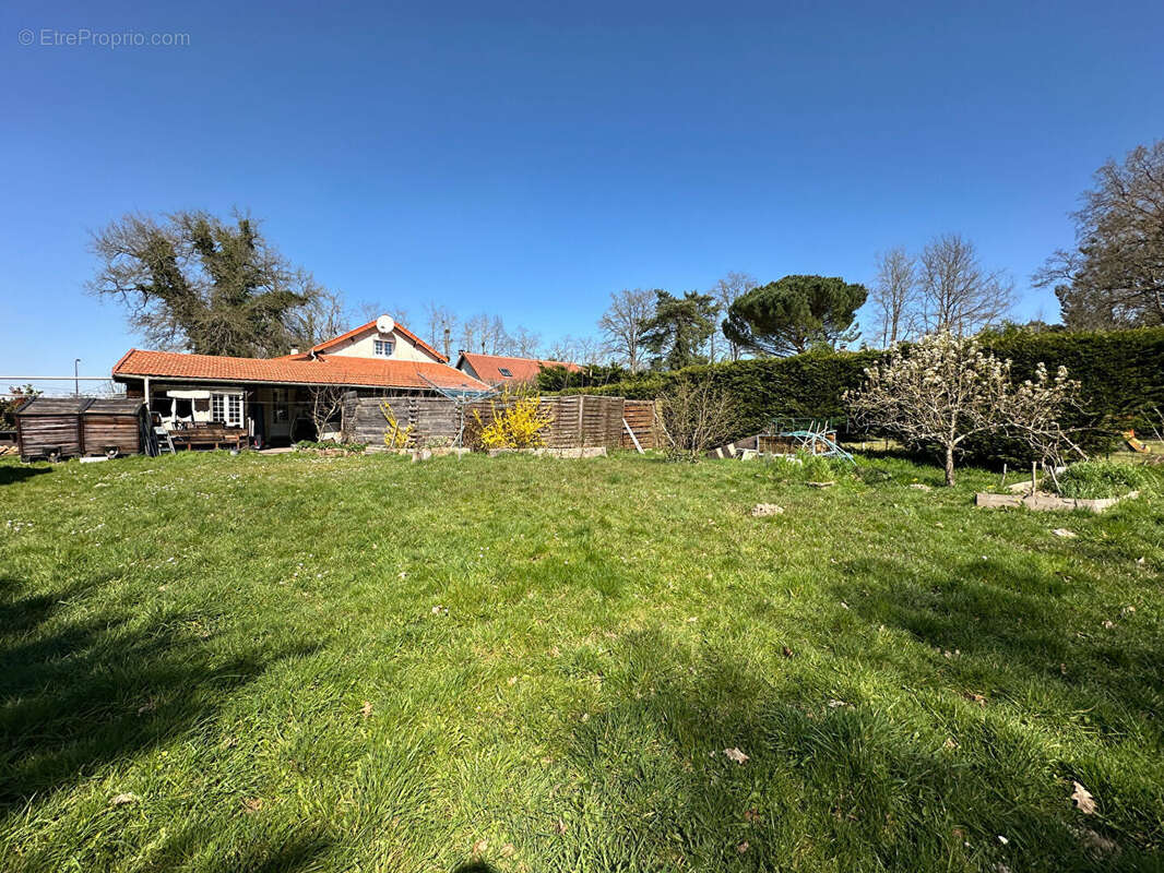 Maison à NOISY-SUR-ECOLE