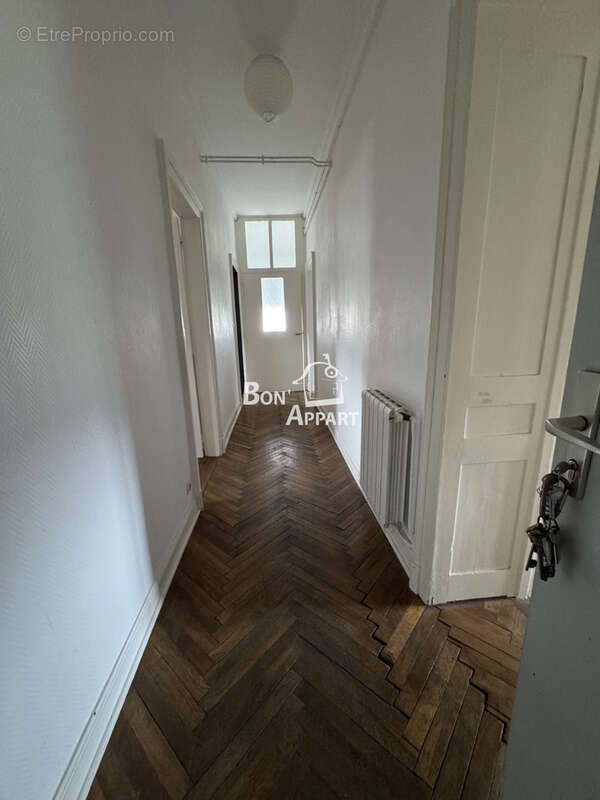 Bel immeuble sur Homécourt - photo 3