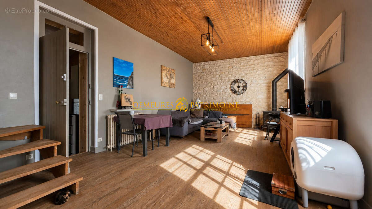 Maison 84 m² à Saint-Yrieix-Sur-Charente  - photo 2