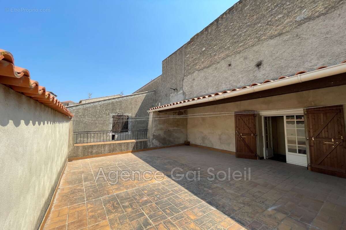 Maison à NISSAN-LEZ-ENSERUNE