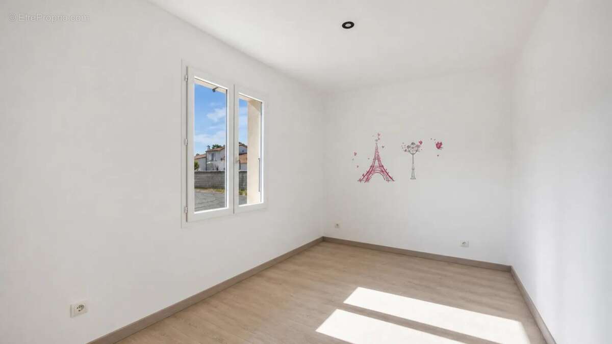 Maison de 4 pièces de 98 m² à Sainte-Soulle - photo 10