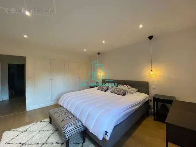 Maison à LA ROCHETTE