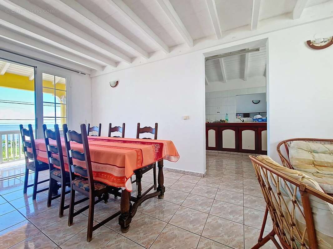 Maison à PETIT-BOURG