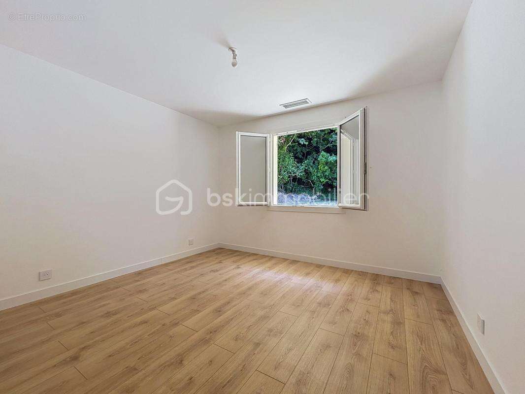 Maison à BRANNE