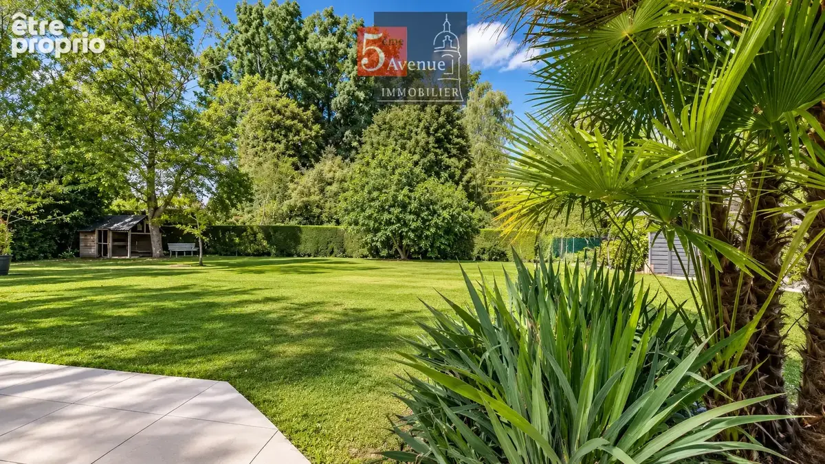 Maison de 250 m2 avec piscine et jardin de 2100m2 - photo 12