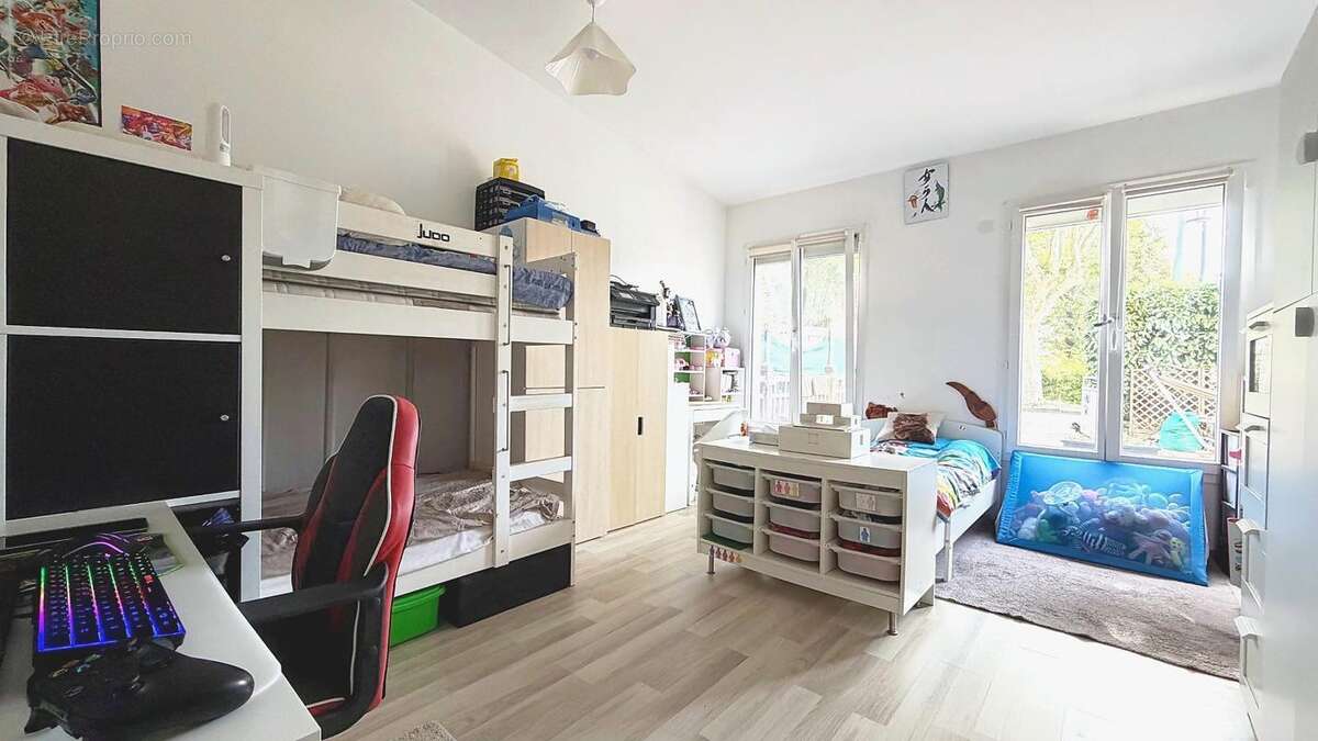 Maison 67 m² à Saint-Priest  - photo 8