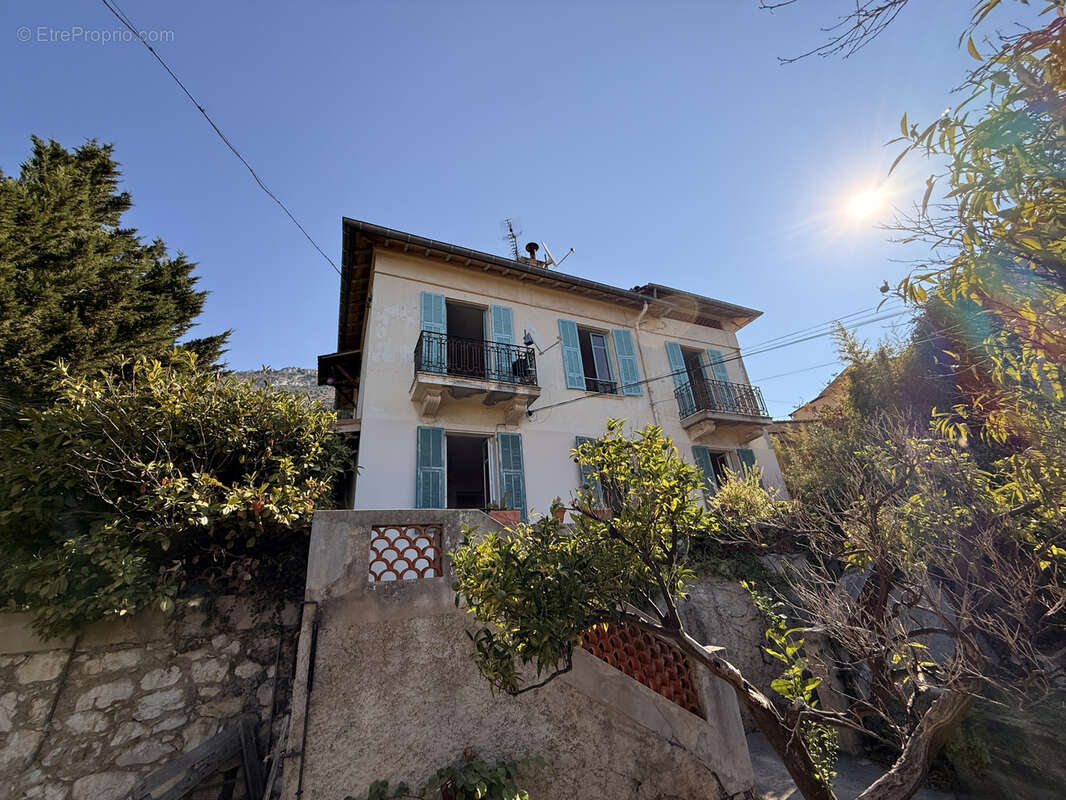 Maison de ville dans le centre de CAP D'AIL - photo 3