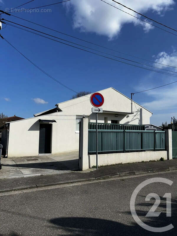 Maison à DECINES-CHARPIEU