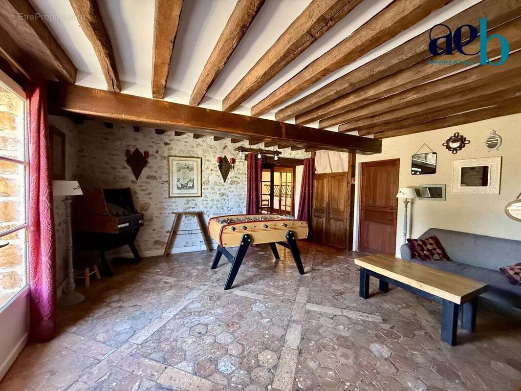 Maison à CESSOY-EN-MONTOIS