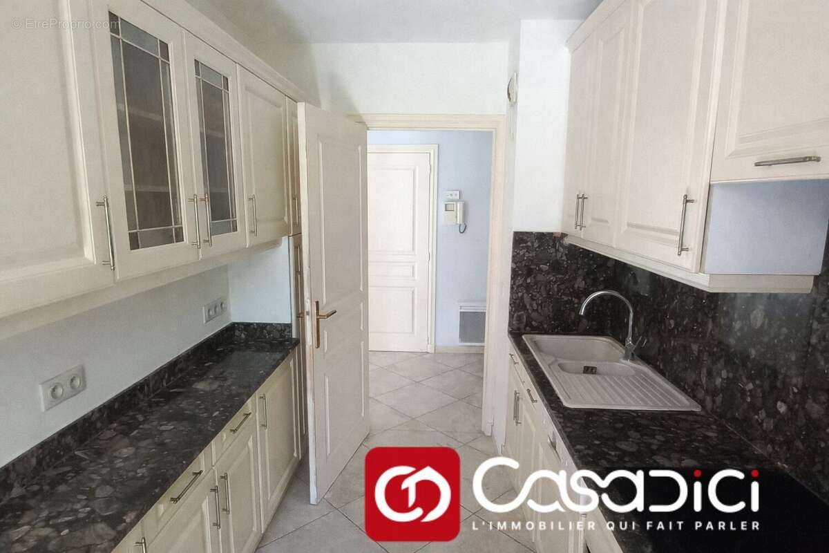 Appartement à MANDELIEU-LA-NAPOULE