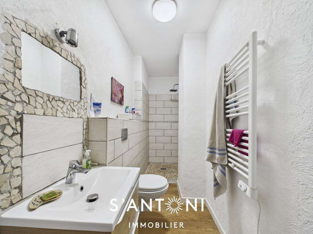 Maison de charme 150 m², 3 niveaux, tropézienne vue clocher - photo 5
