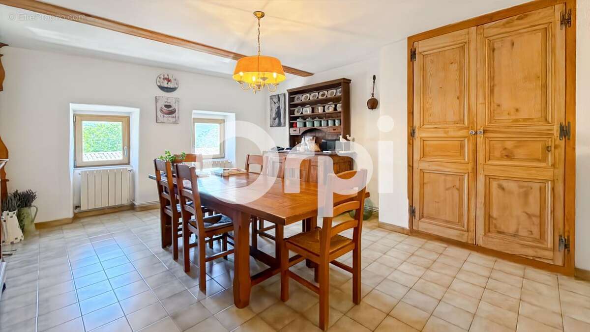 Belle maison de village en pierres avec terrasse - photo 12