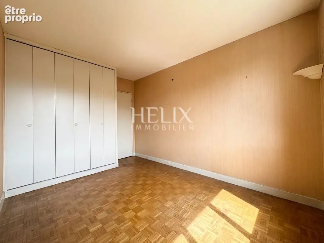 Appartement 91,10 M² ascenseur Saint-Germain-en-Laye  8' minutes RER A, 3ème chambre possible - photo 5