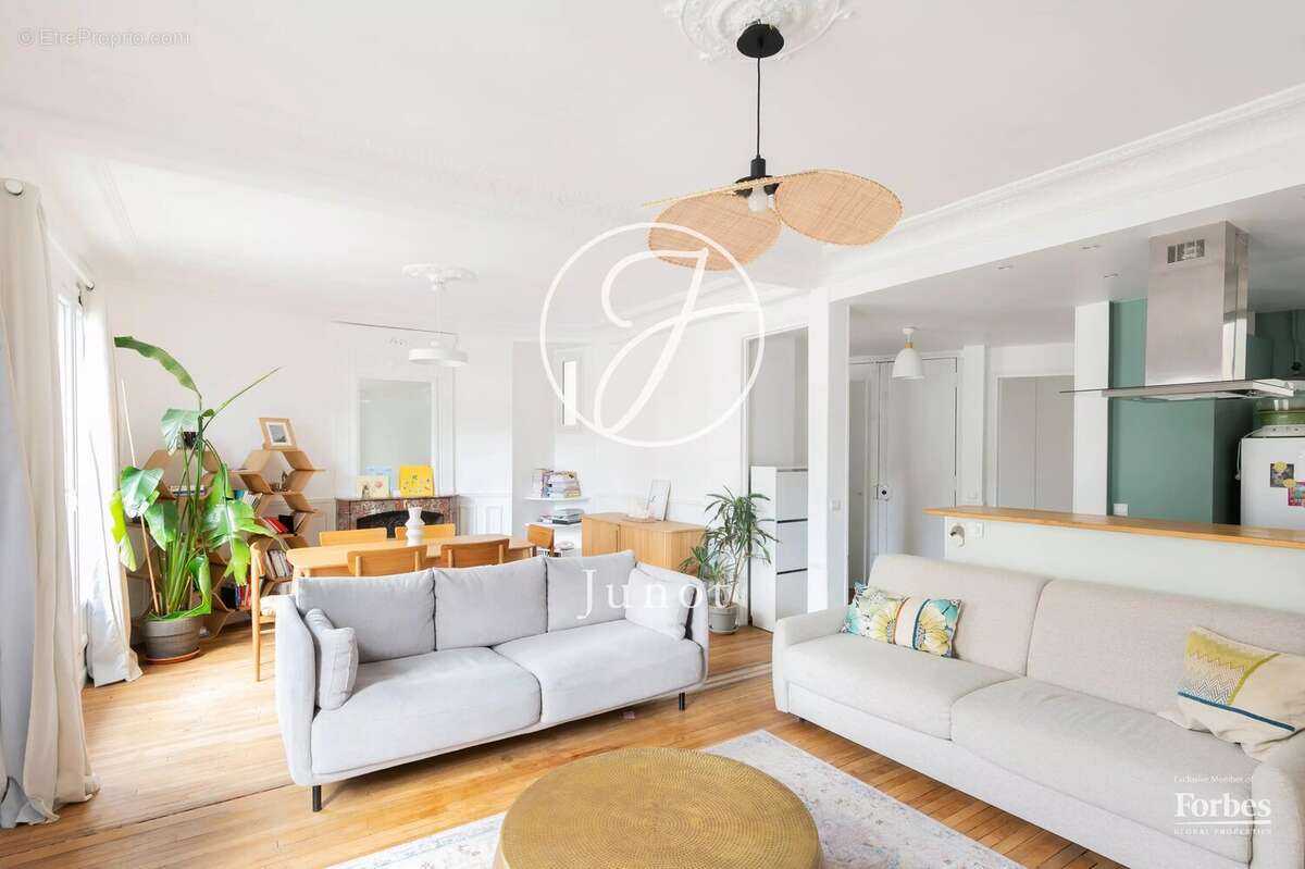 Appartement à PARIS-18E