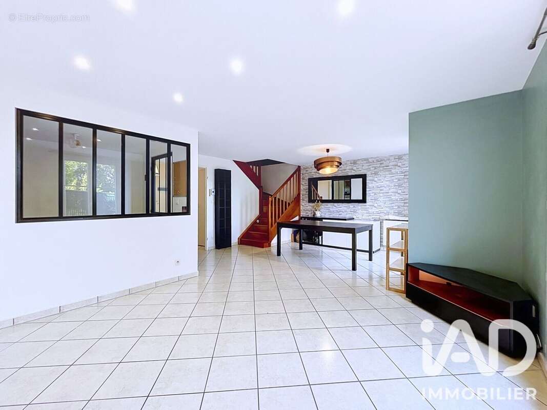 Photo 2 - Maison à CHAMPS-SUR-MARNE
