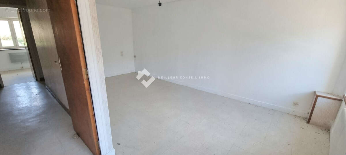 Maison 87 m² à Plounevez-Moedec  - photo 4