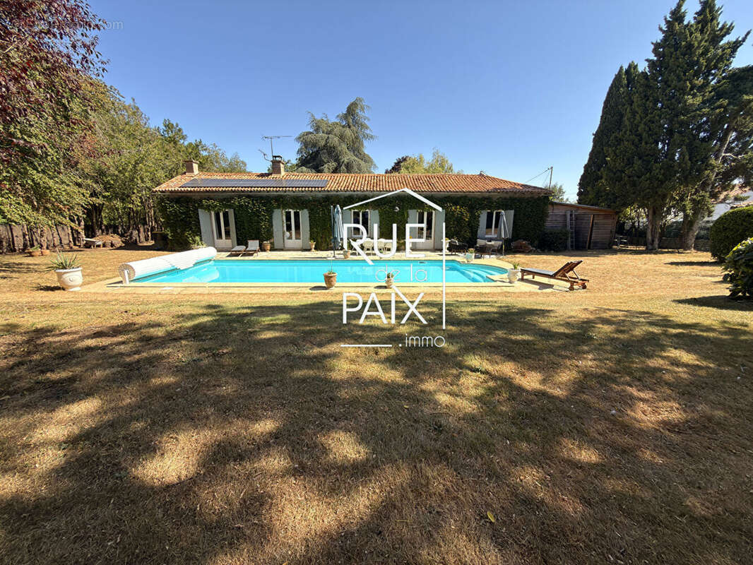 Propriété de charme entièrement rénovée avec gîte, piscine chauffée et parc paysager - photo 16