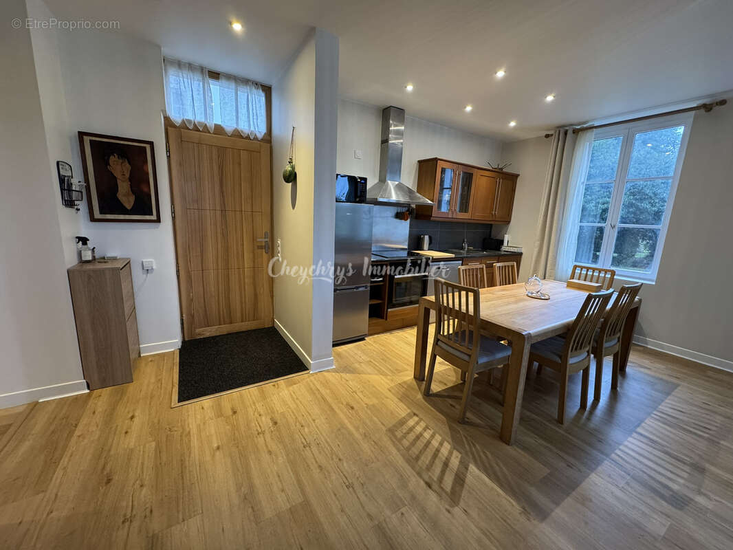 Appartement à EQUEMAUVILLE