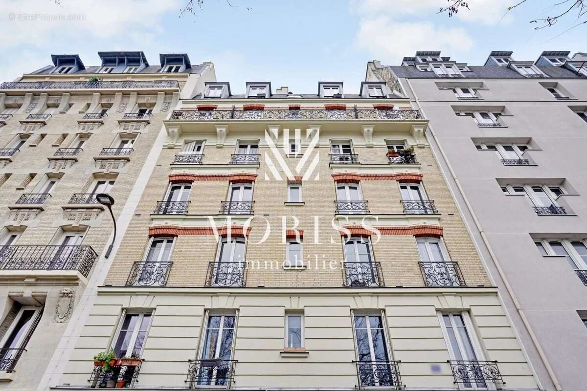 Appartement à PARIS-18E