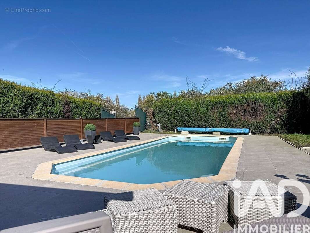 Maison 167 m² à Garennes-Sur-Eure  - photo 6