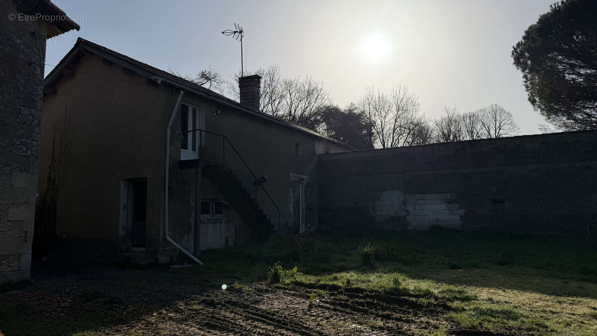 Maison à SAINT-SECONDIN