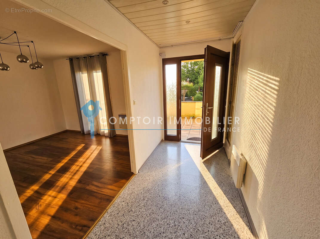 Plain-pied avec jardin et grand balcon dans un secteur recherché, proche frontière allemande - photo 8