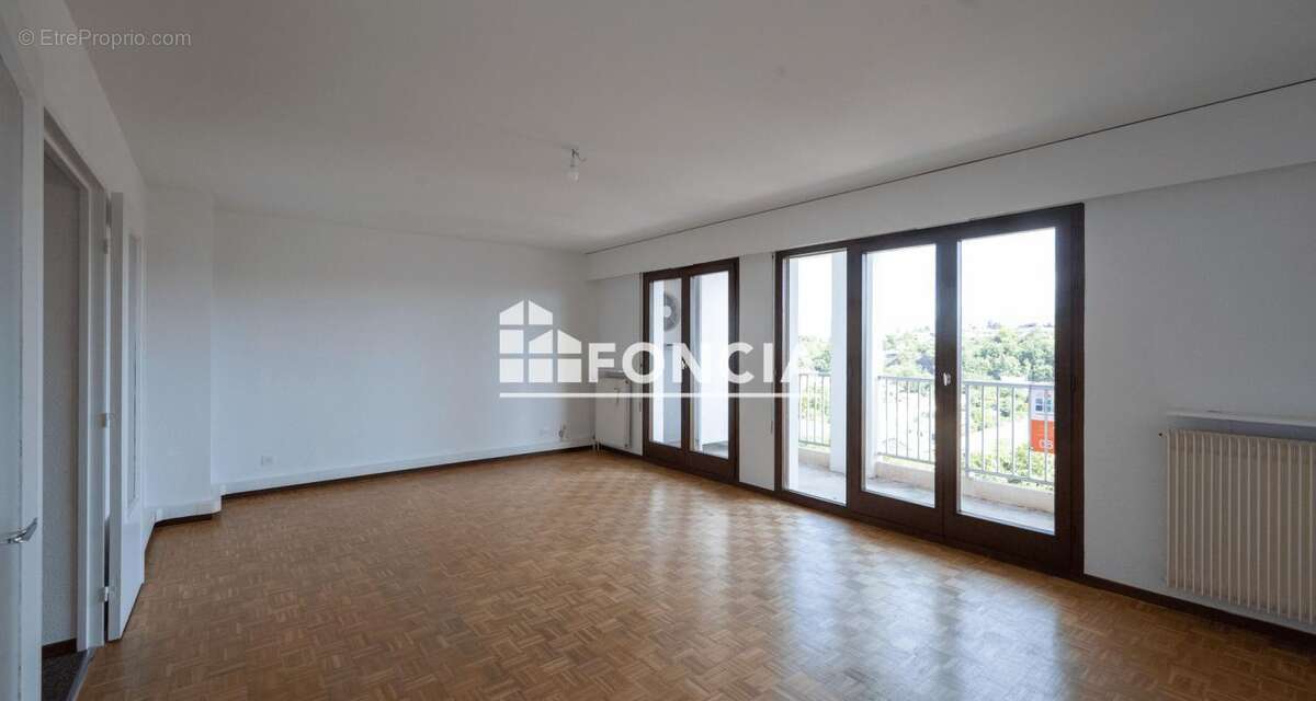 Appartement à BOURG-LES-VALENCE