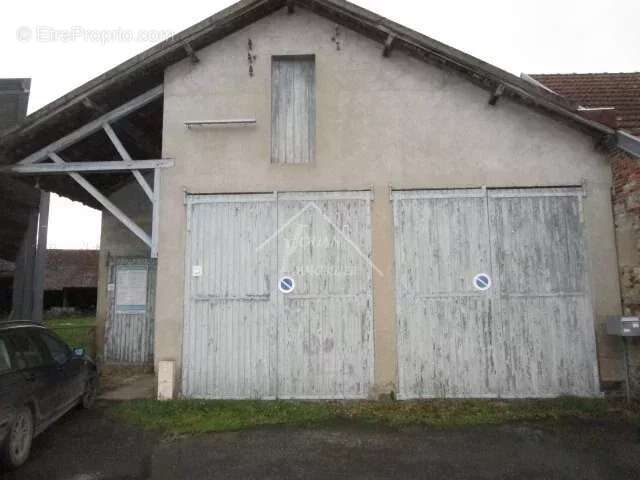 Commerce à BESSAY-SUR-ALLIER